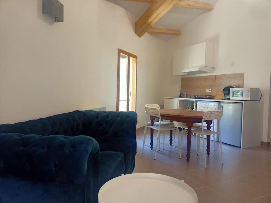 Le Clos Du Pin Thezan-les-Beziers Екстериор снимка